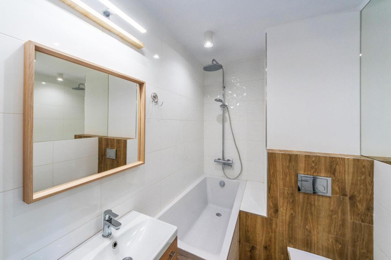 Hello Apartments Dworska Light غدانسك المظهر الخارجي الصورة